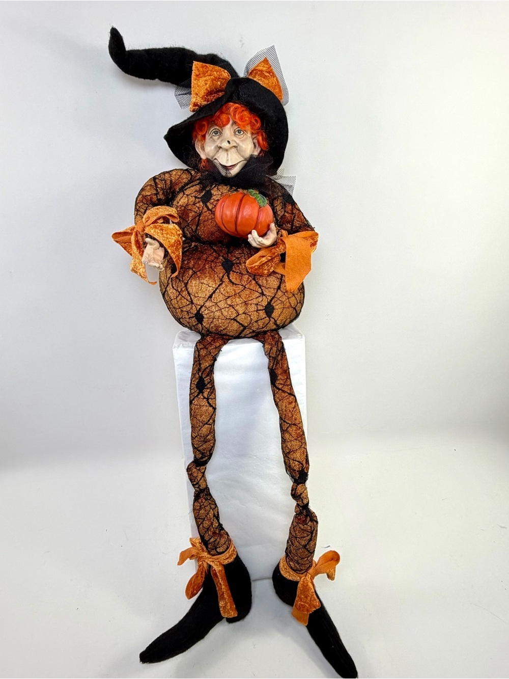 Mark Roberts Pumpkin Witch Lanky Legs Shelf Sitter 28” Halloween Doll Decor READ
